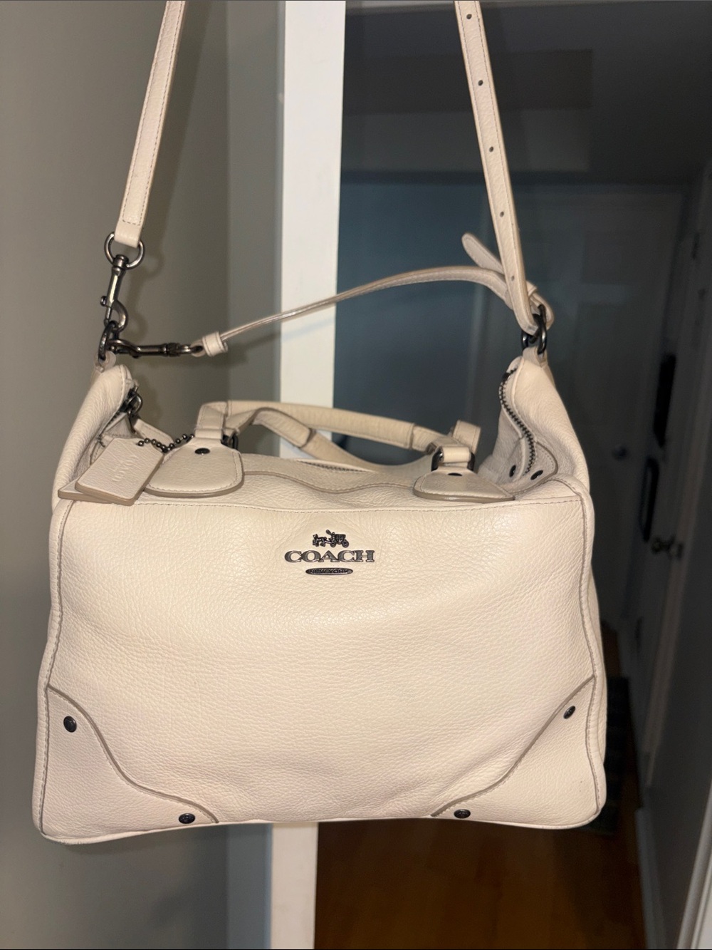 Coach Mickie Satchel in Caviar Grain Leather Handbag 34143 in GUC  2 hang tags.